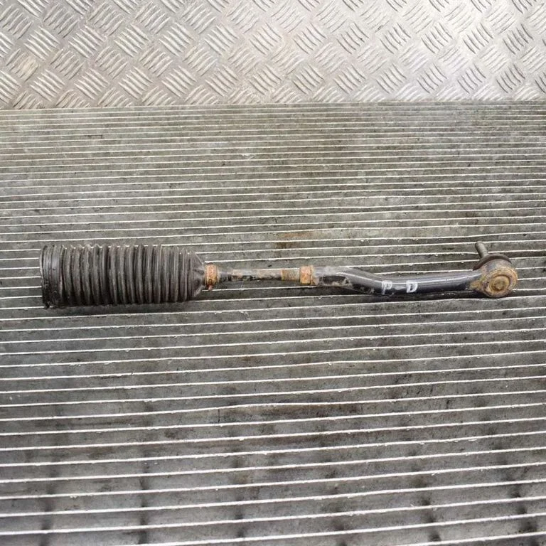 Steering tie rod – right