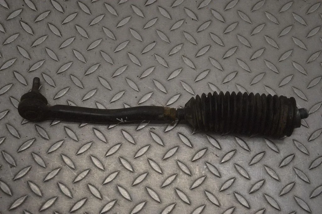 Steering tie rod – left