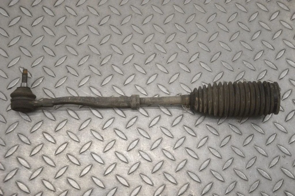 Steering tie rod – right