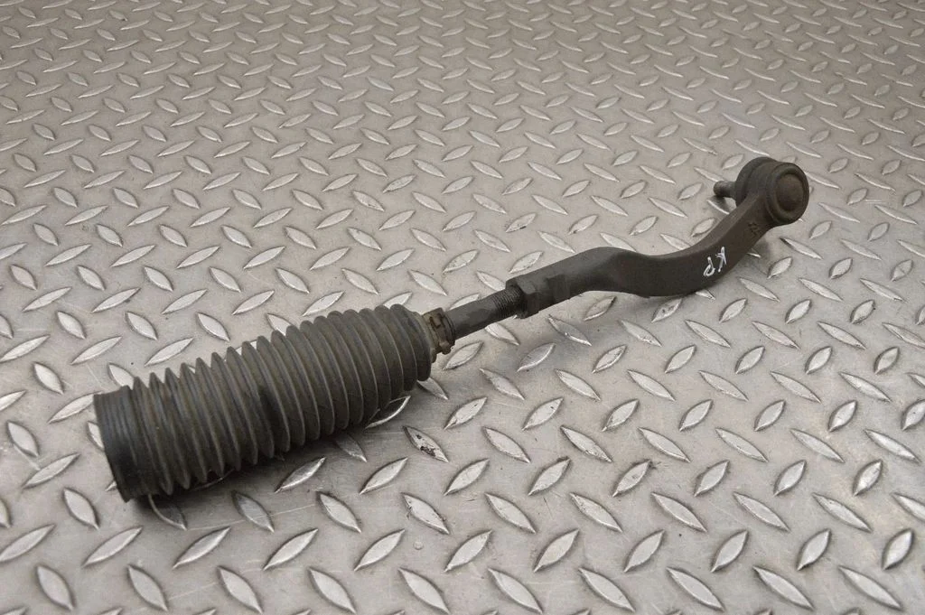 Steering tie rod – left