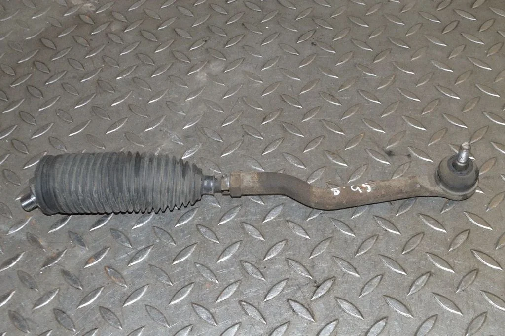 Steering tie rod – left