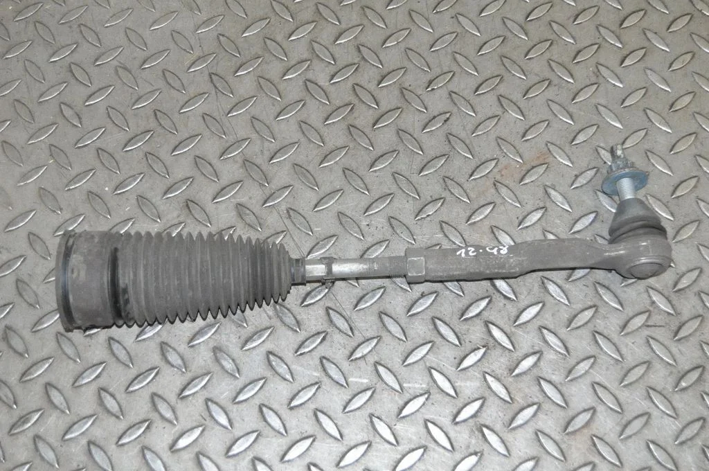 Steering tie rod – right