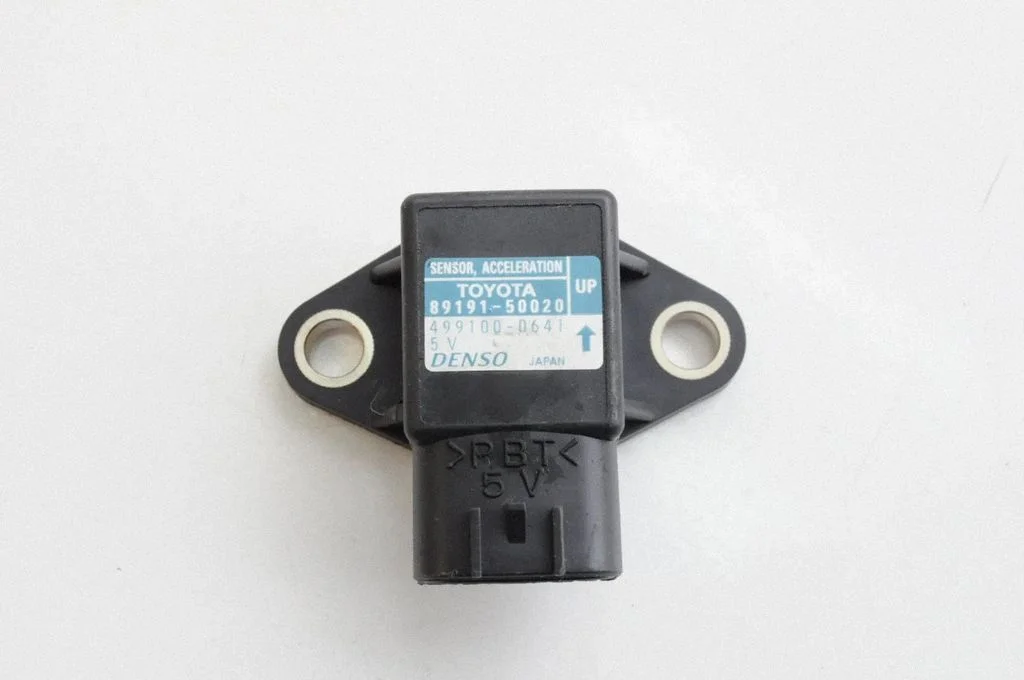 Acceleration sensor – Lexus GS 300 350 430 450H (2005-2012)