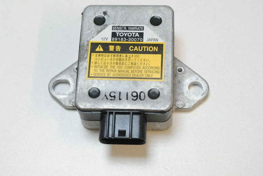 Acceleration sensor – Lexus GS 300 350 430 450H (2005-2012)