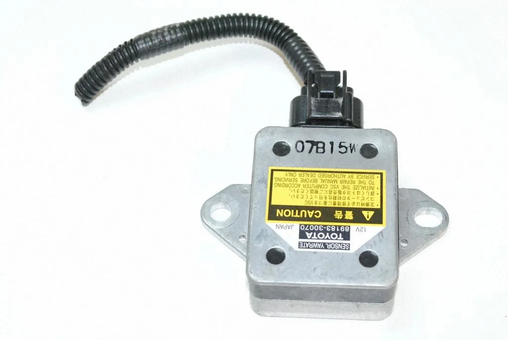 Acceleration sensor – Lexus GS 300 350 430 450H (2005-2012)