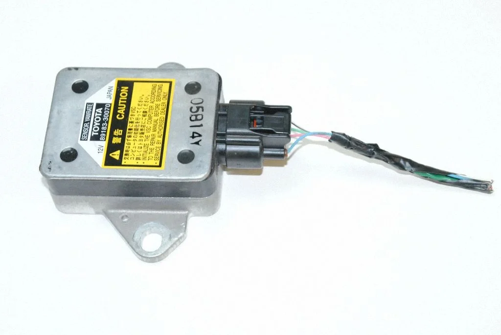 Acceleration sensor – Lexus GS 300 350 430 450H (2005-2012)