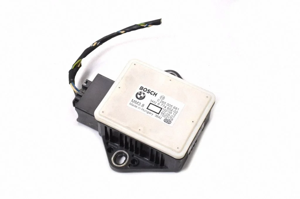 Acceleration sensor – BMW 5 Series E60 E61 (2004-2010)