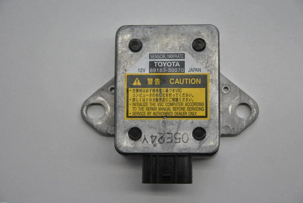 Acceleration sensor – Lexus GS 300 350 430 450H (2005-2012)