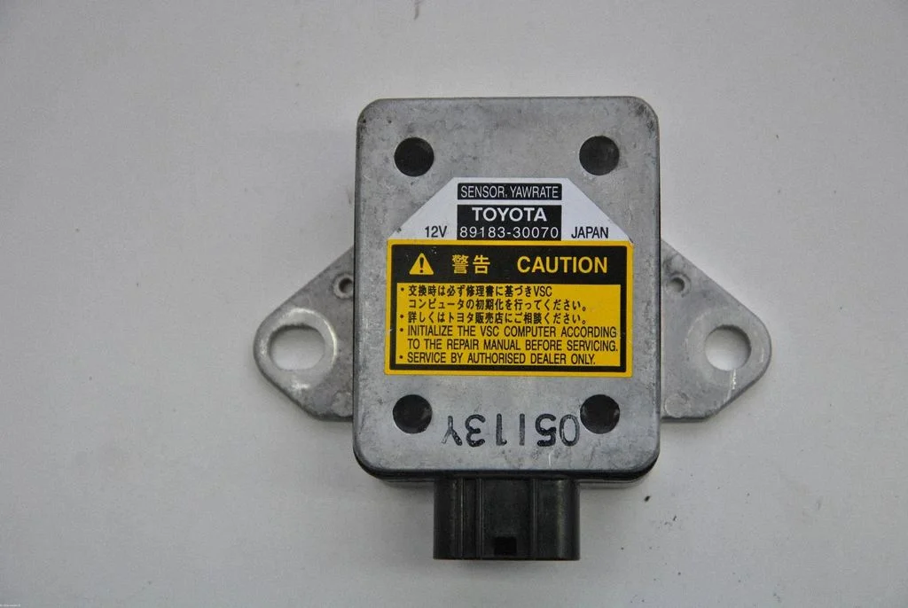 Acceleration sensor – Lexus GS 300 350 430 450H (2005-2012)