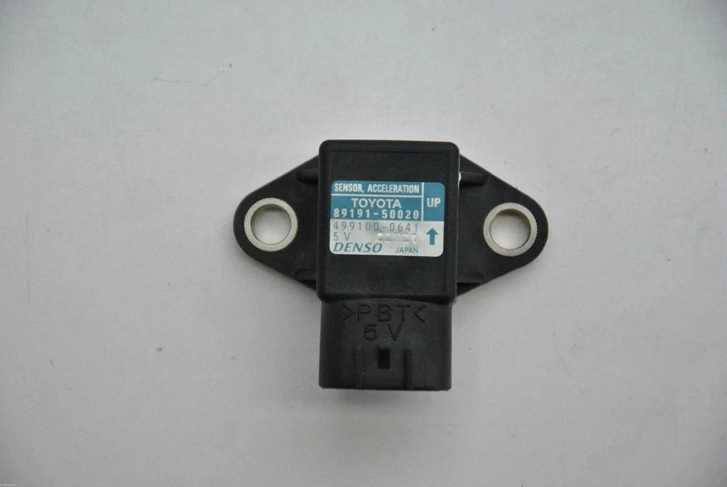 Acceleration sensor – Lexus GS 300 350 430 450H (2005-2012)