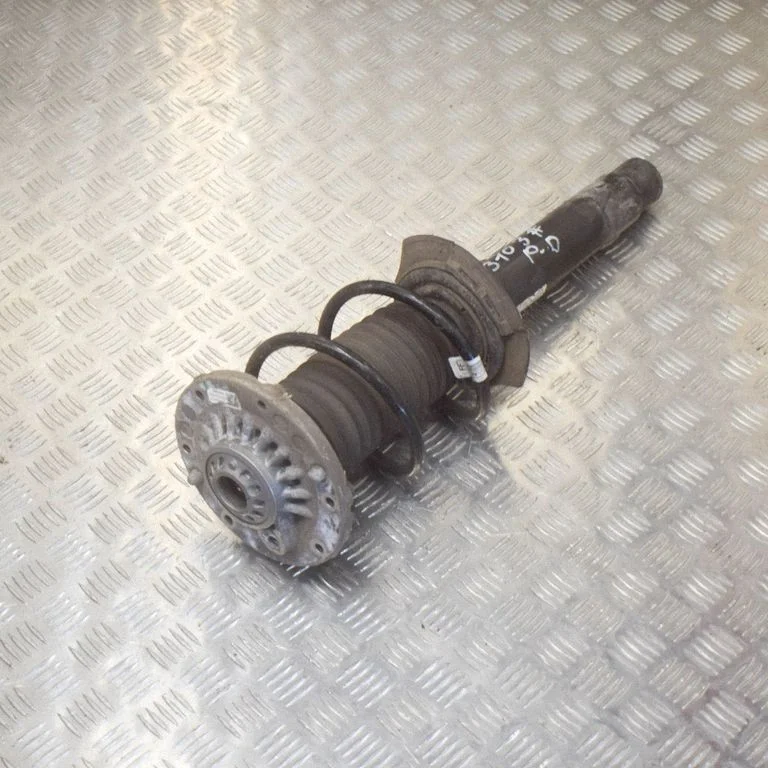 Amortyzator przedni – BMW Seria 2 F22 F23 (2013-2017)