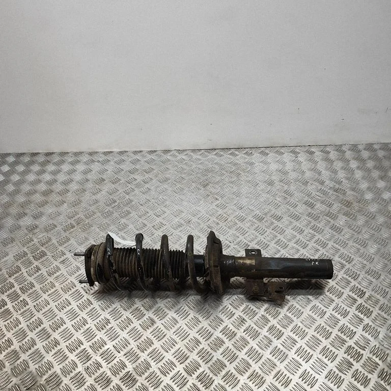 Amortyzator przedni KK3118045DC