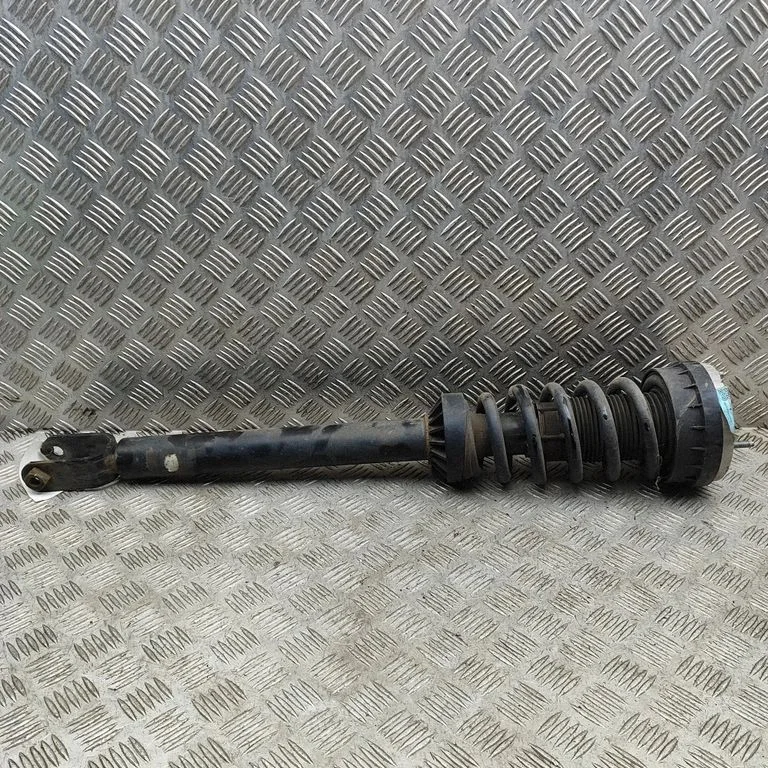 Priekšējais amortizators HK8318B036BE