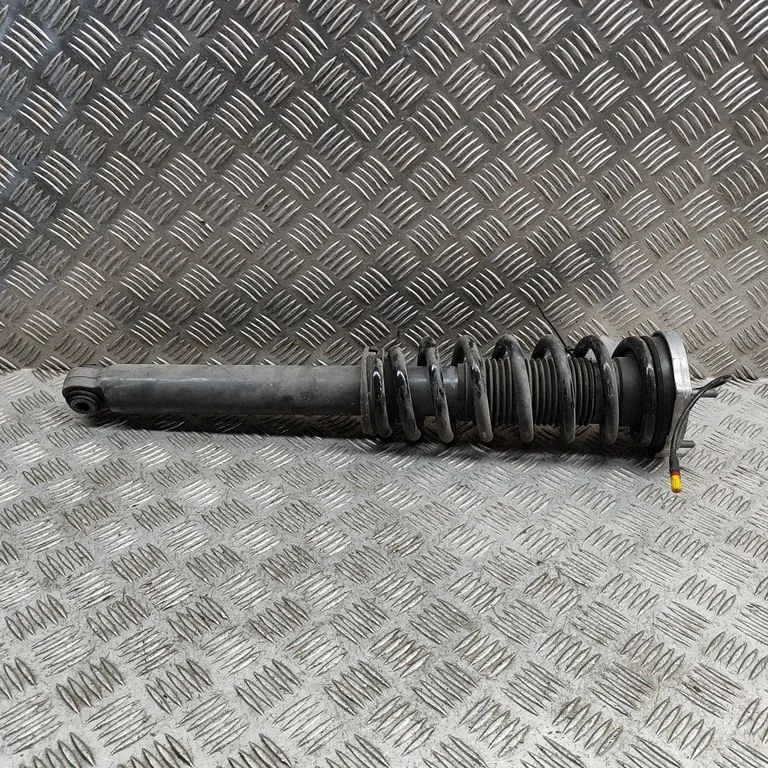 Amortyzator przedni JY5318B036GB