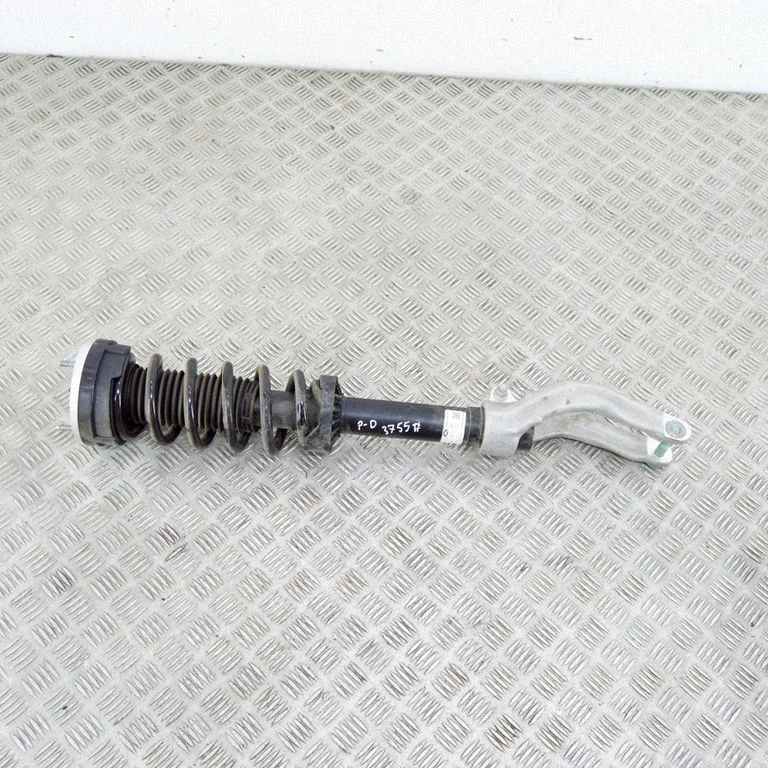 Priekšējais amortizators MK8318B037FC