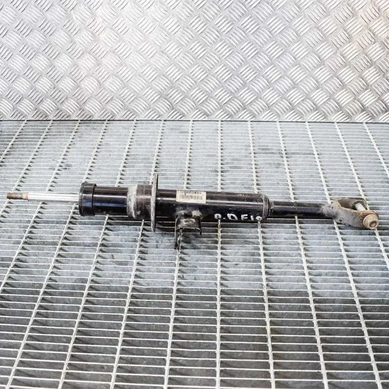 Front shock absorber/damper – BMW 5 Series F10 F11 (2009-2016)