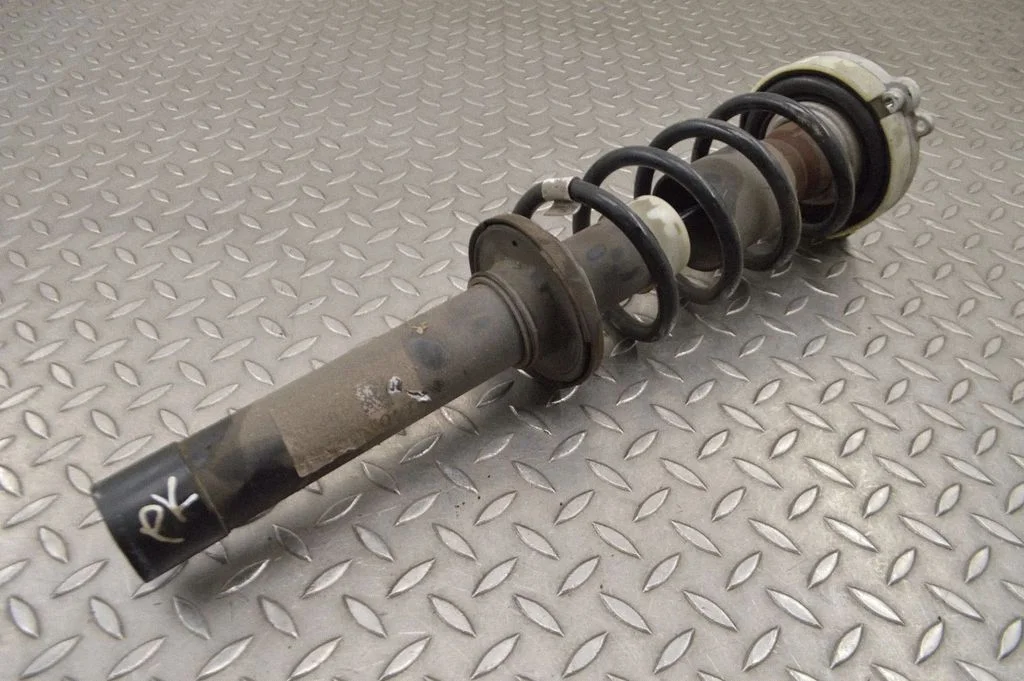 Front shock absorber/damper 8W0031AA