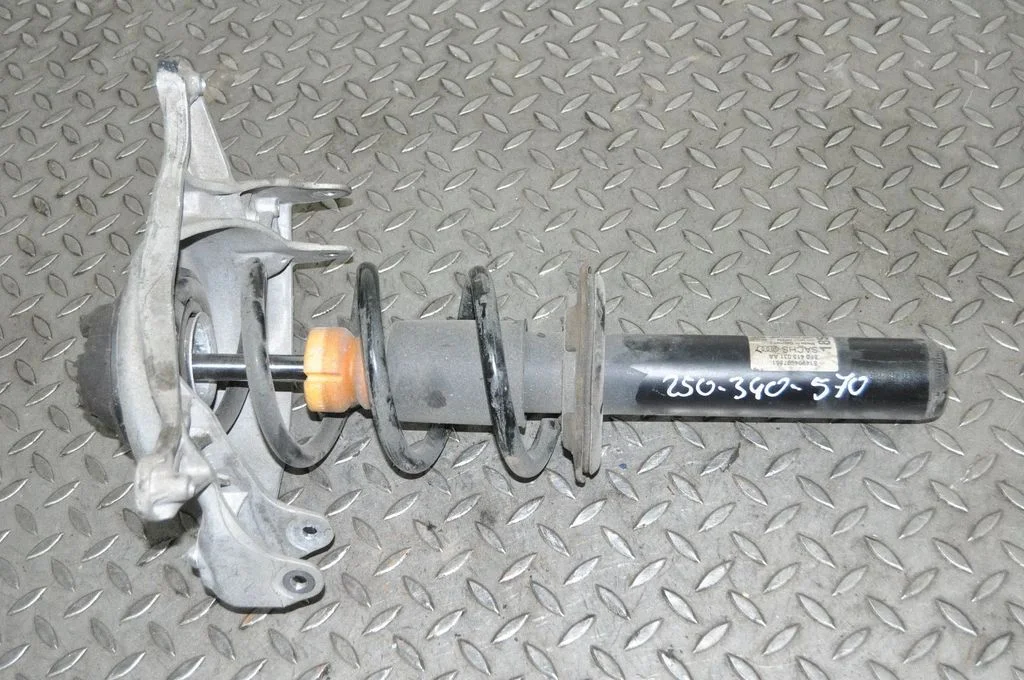 Priekšējais amortizators 8F0413031AA