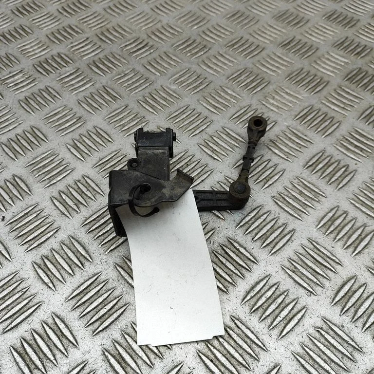 Headlight/headlamp level sensor – Land Rover Discovery Sport (2014-)