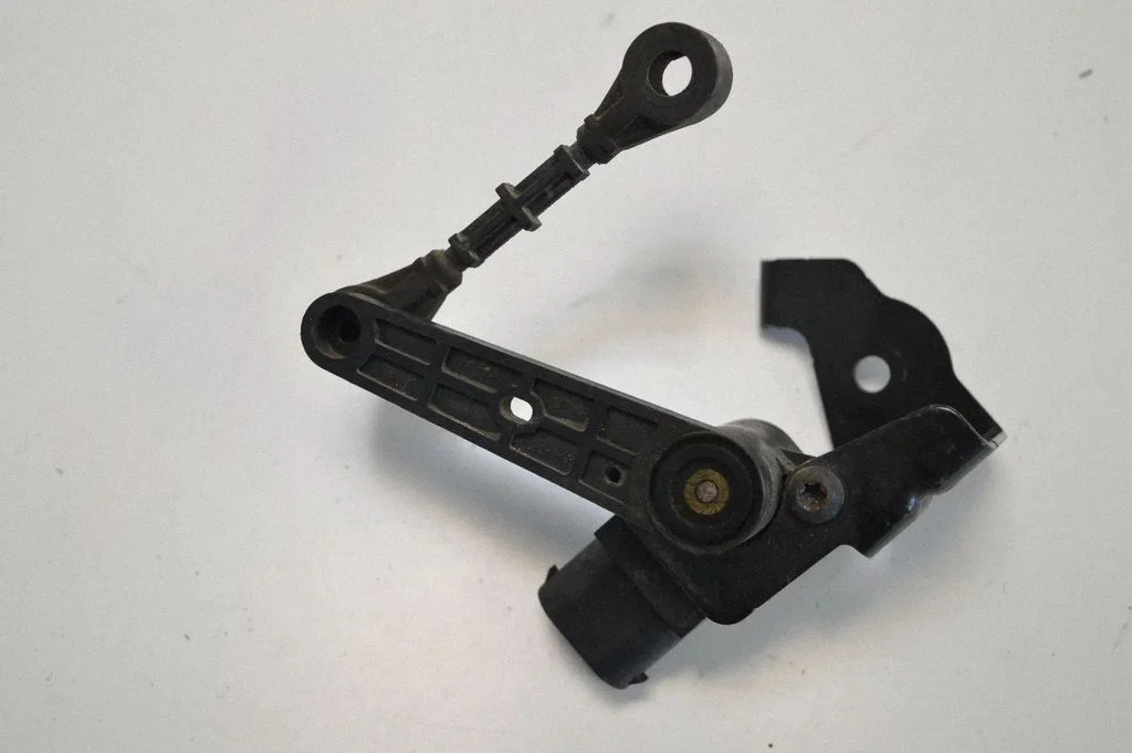 Headlight/headlamp level sensor – Land Rover Range Rover Sport L494 (2013-)