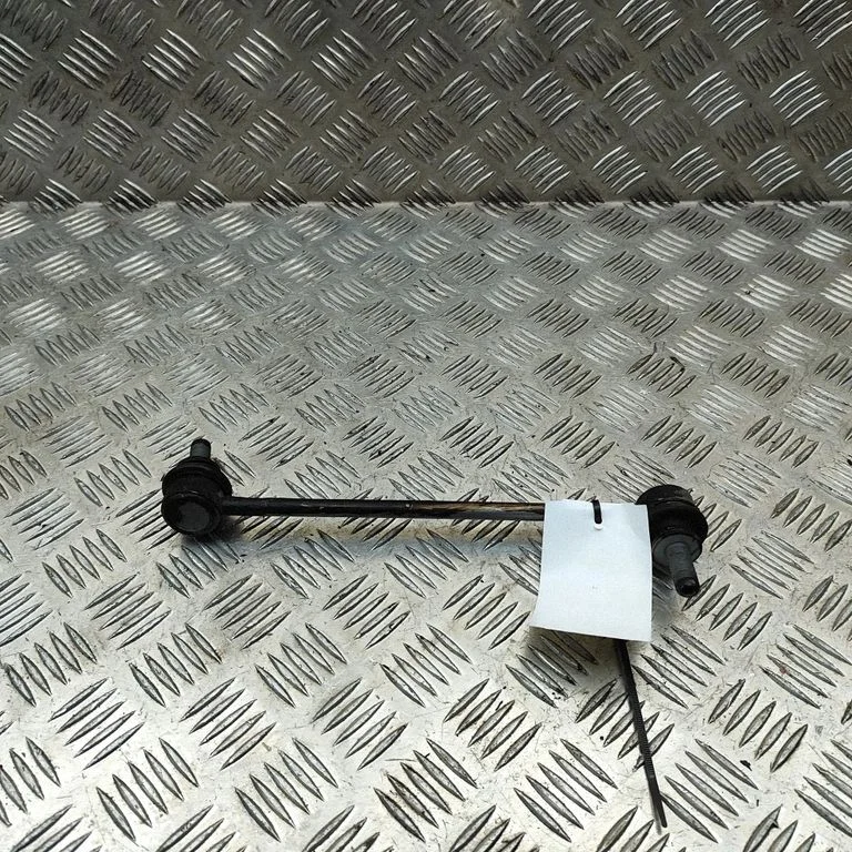 Priekšējā stabilizatora atsaite SC2EM2906020
