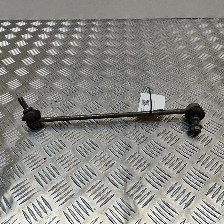 Eesmise stabilisaatori varras (link) – BMW X5 E70 (2006-2013)