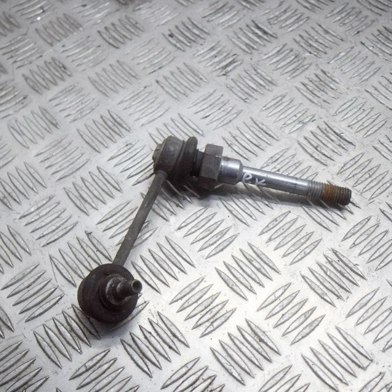 Front anti-roll bar/stabilizer link – left