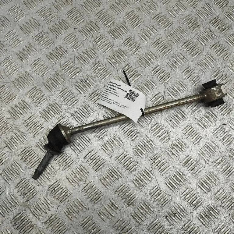 Priekšējā stabilizatora atsaite A1673200189