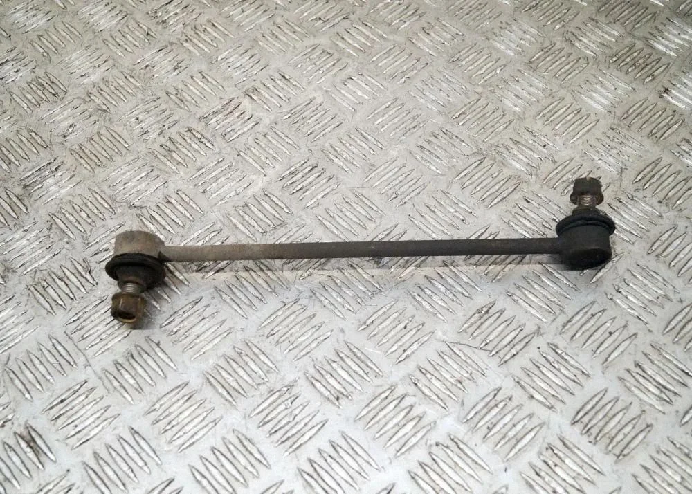 Priekšējā stabilizatora atsaite – labā