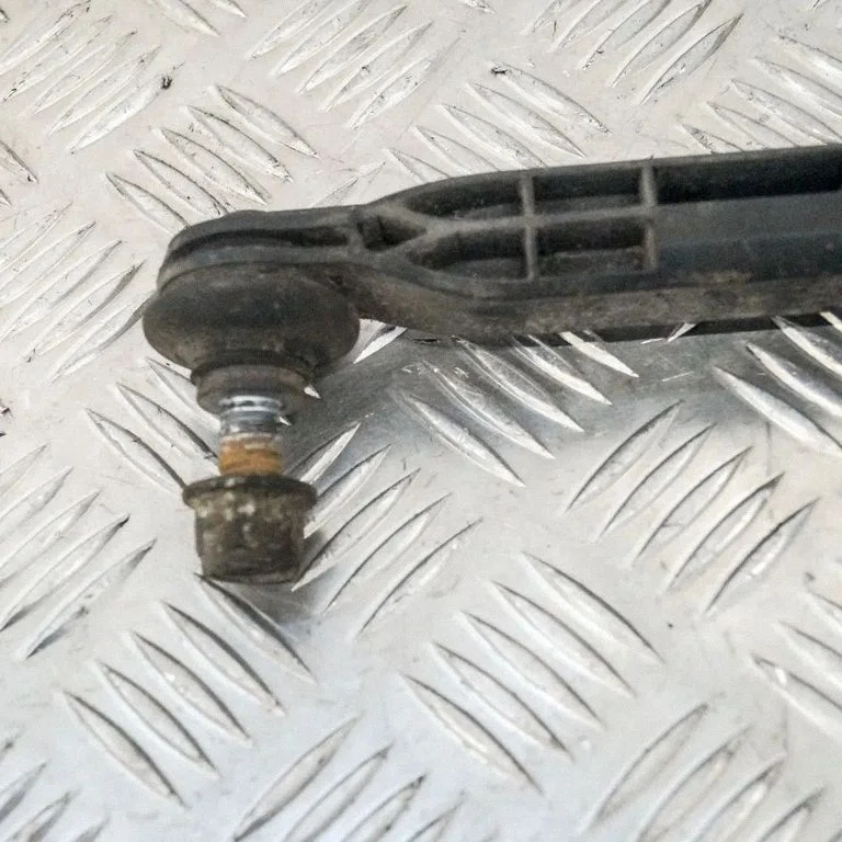 Łącznik stabilizatora przedni – Opel Astra H (2004-2012)