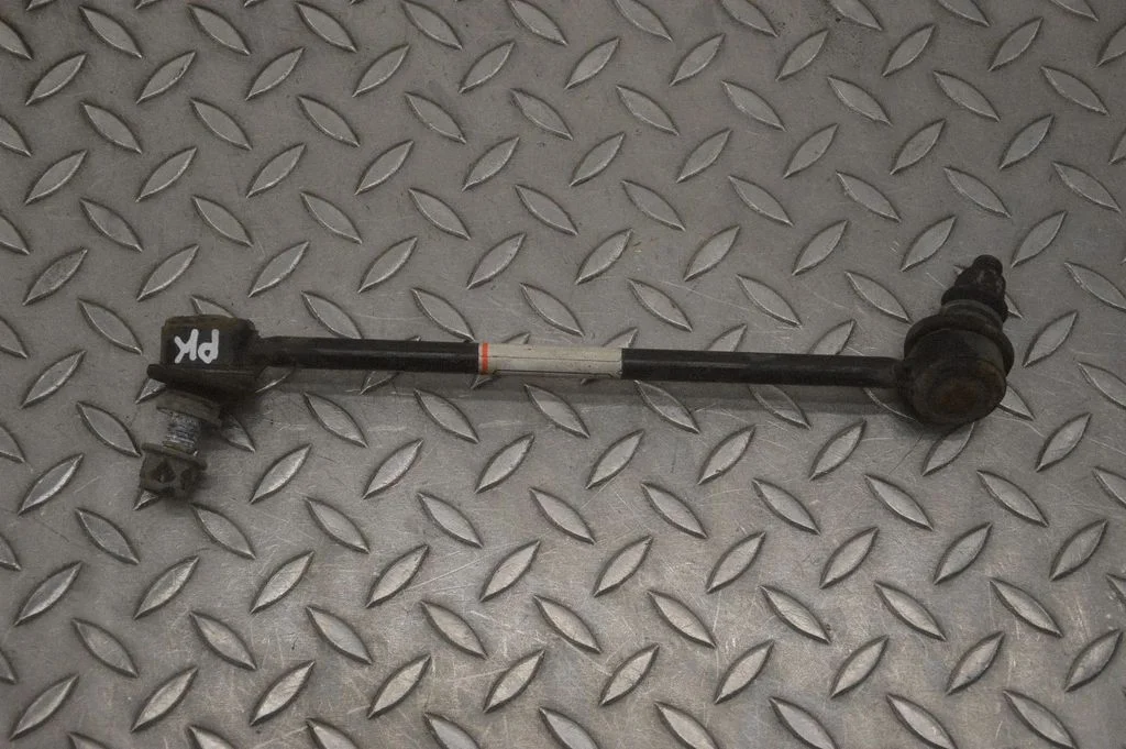 Priekšējā stabilizatora atsaite 104439100E