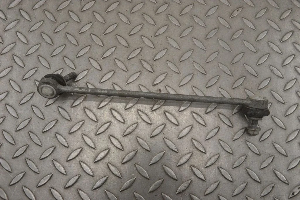 Eesmise stabilisaatori varras (link) – BMW Series 4 M4 F82 F83 (2014-2020)