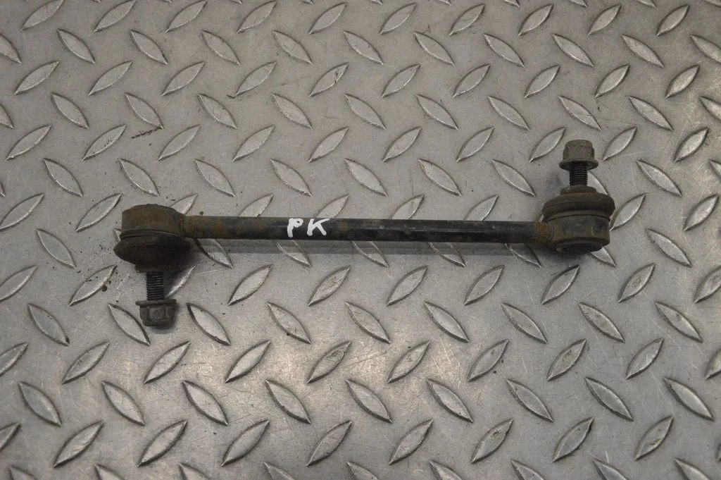 Front anti-roll bar/stabilizer link – left