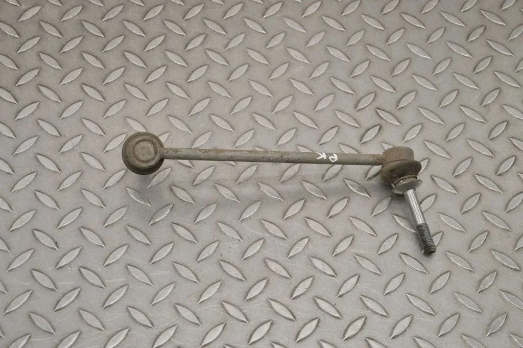 Priekšējā stabilizatora atsaite 133397