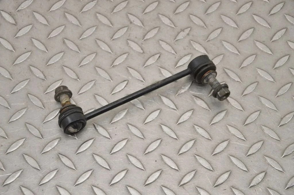 Priekšējā stabilizatora atsaite – labā