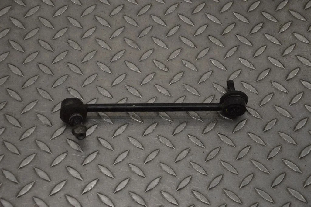 Front anti-roll bar/stabilizer link – left