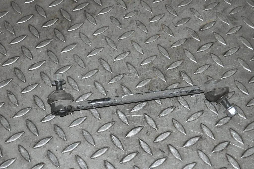 Łącznik stabilizatora przedni – BMW Seria 2 F45 (2014-2021)