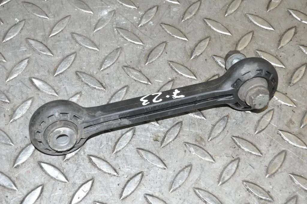 Priekšējā stabilizatora atsaite – Audi A4 Allroad B8 (2008-2016)