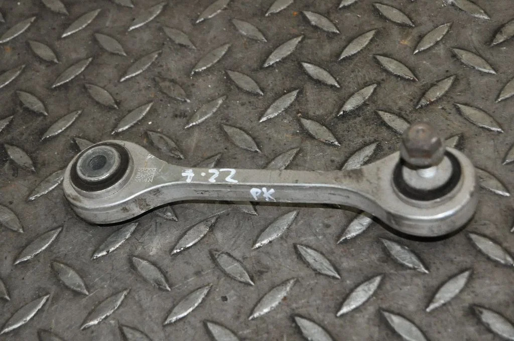Eesmise stabilisaatori varras (link) – Audi A8 S8 D4 4H (2010-2016)