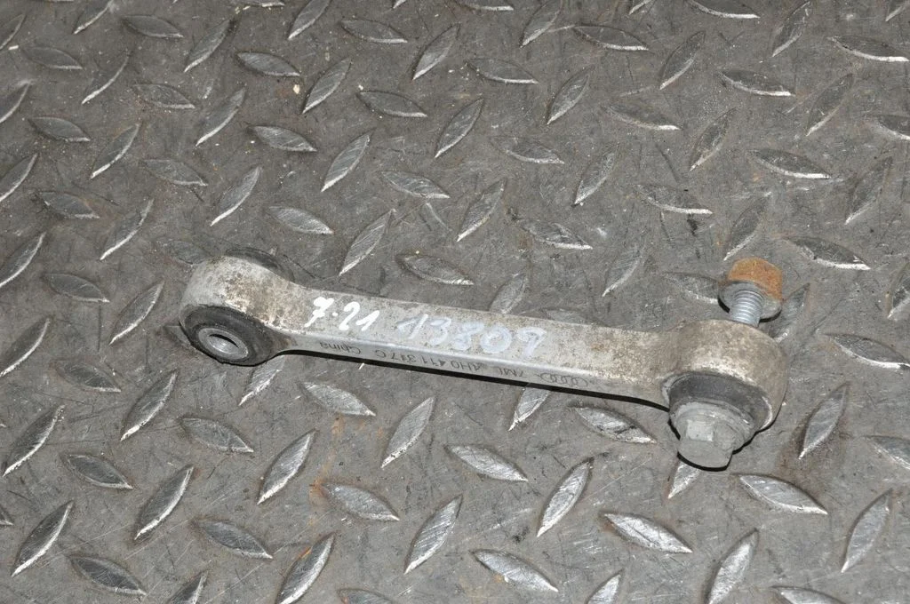 Priekšējā stabilizatora atsaite – Audi RS5 (2010-2015)