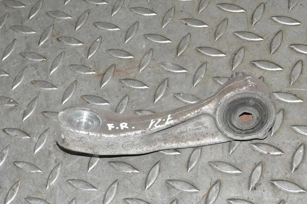 Front anti-roll bar/stabilizer link – Mercedes-Benz C-Class W205 (2014-2021)