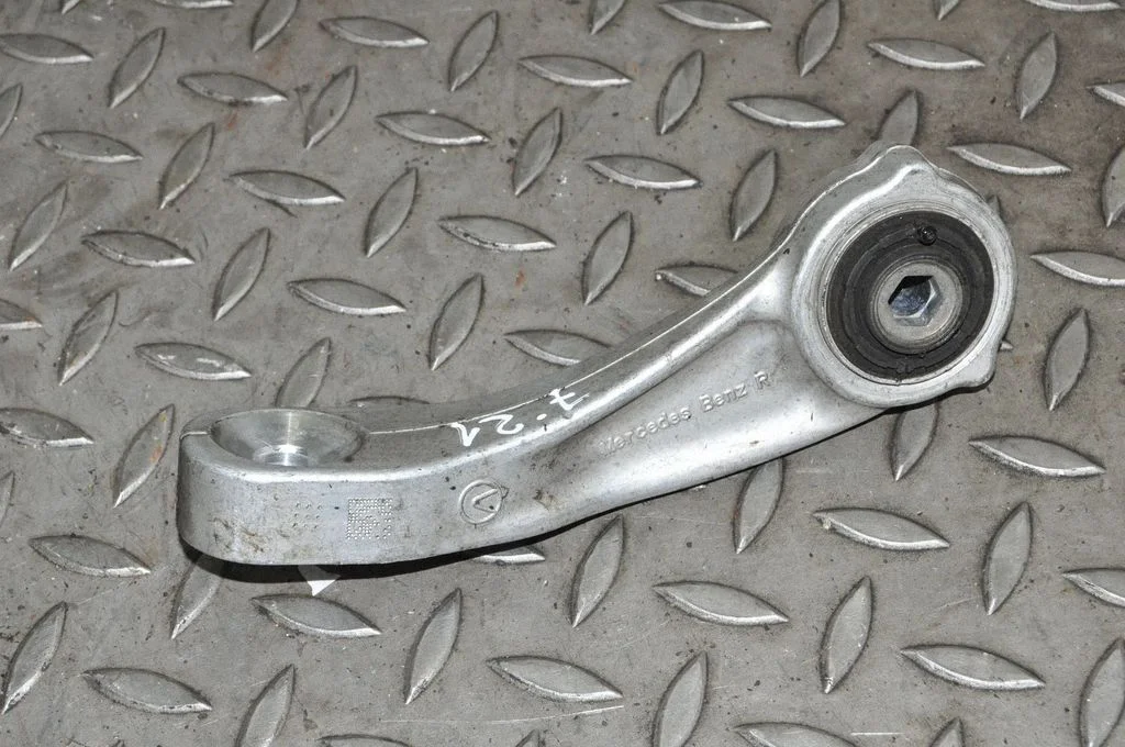 Front anti-roll bar/stabilizer link – Mercedes-Benz E-Class W238 (2017-)
