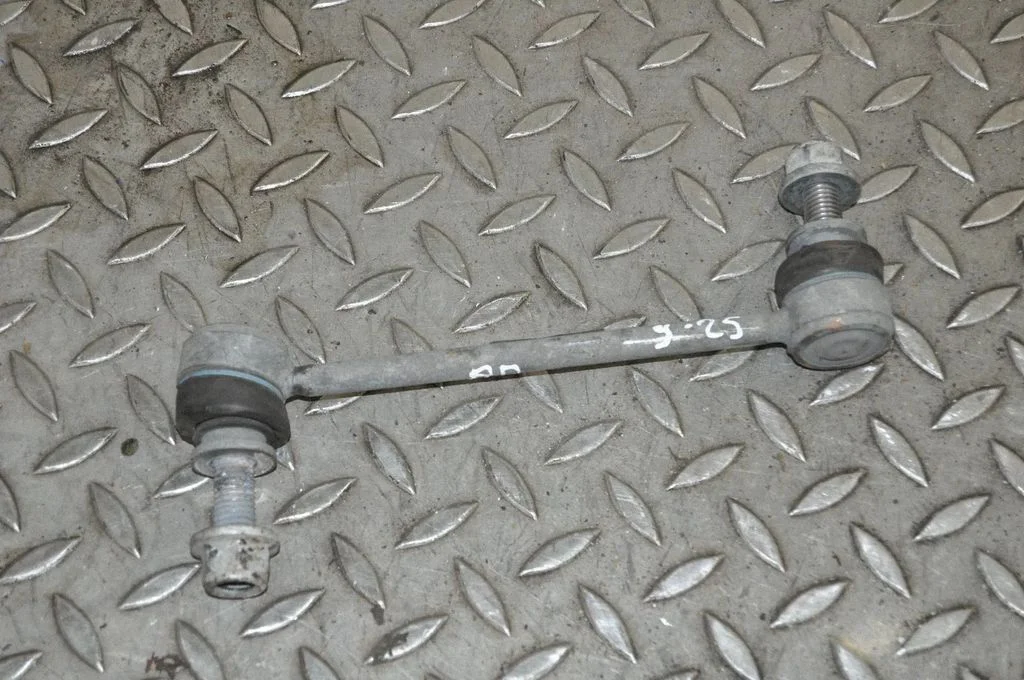Priekšējā stabilizatora atsaite – Land Rover Range Rover Sport L494 (2013-)