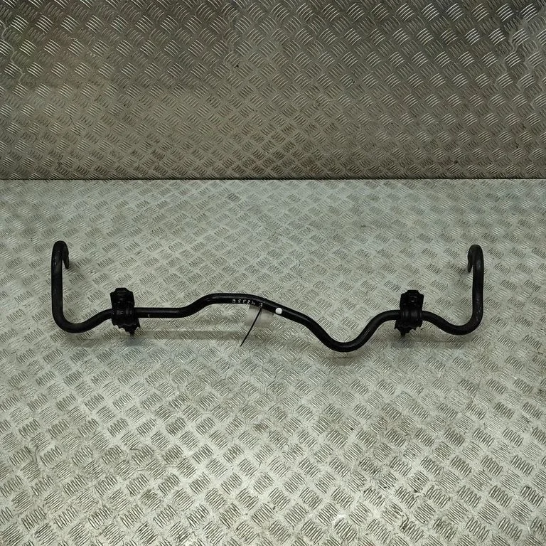 Priekšējais stabilizators 546106UA1D