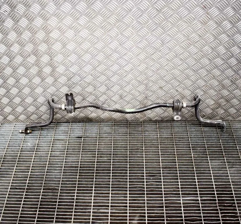 Front anti-roll bar/sway bar – Nissan Juke I F15 (2010-2018)