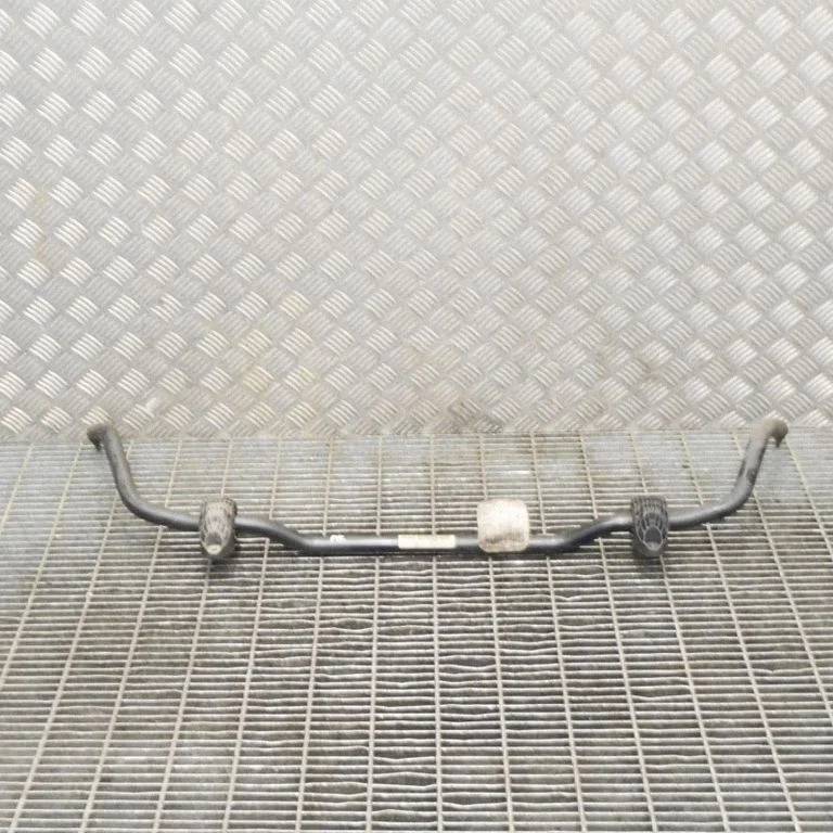 Priekšējais stabilizators 6882023