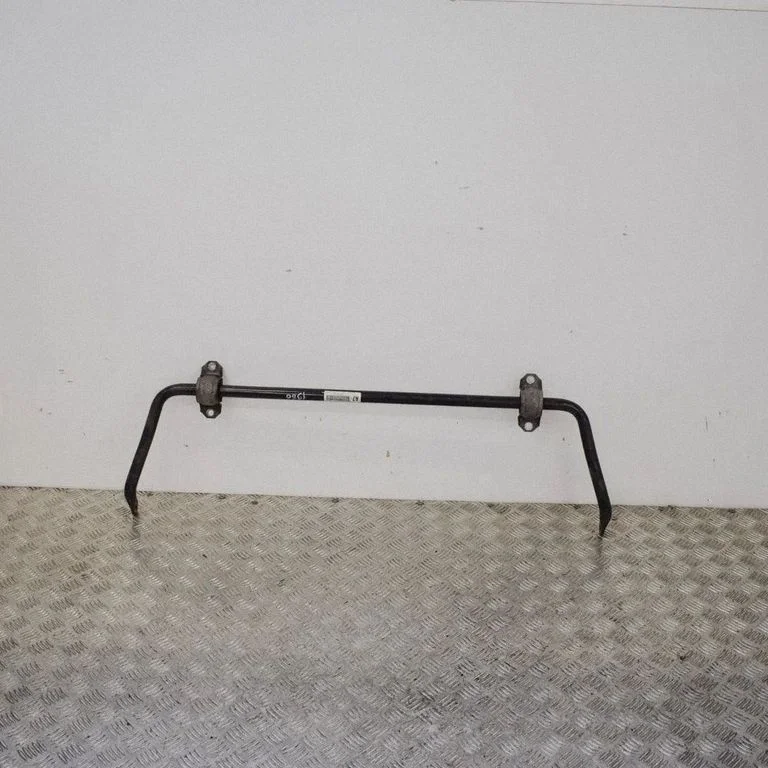 Eesmine stabilisaator (kaldevarras) – BMW 2-seeria F22 F23 (2013-2017)