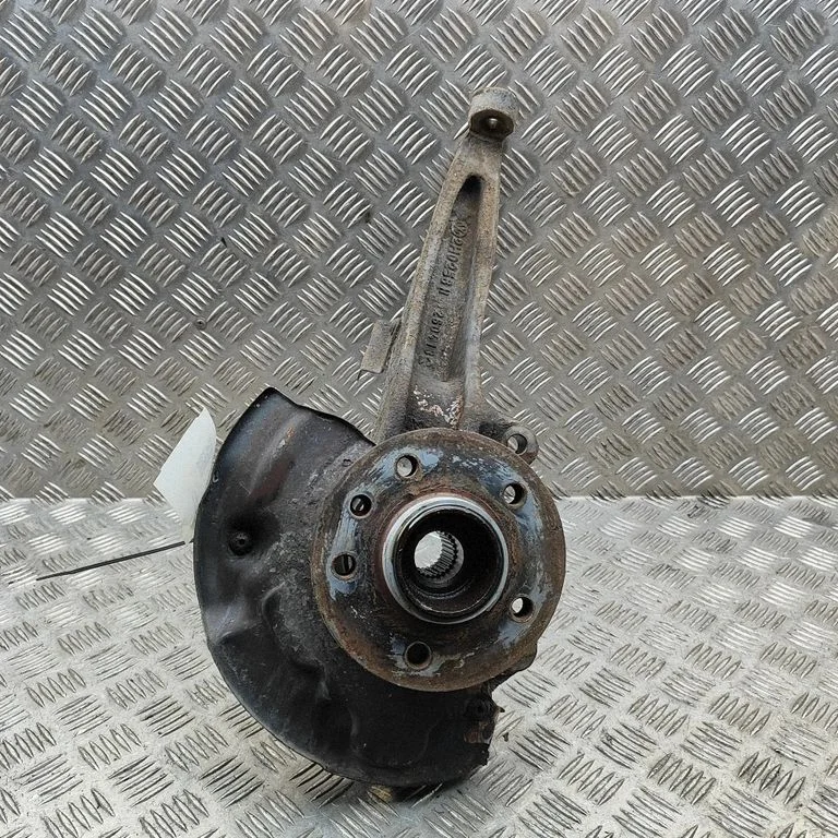 Eesmine rattarumm – Volkswagen Amarok (2010-2020)