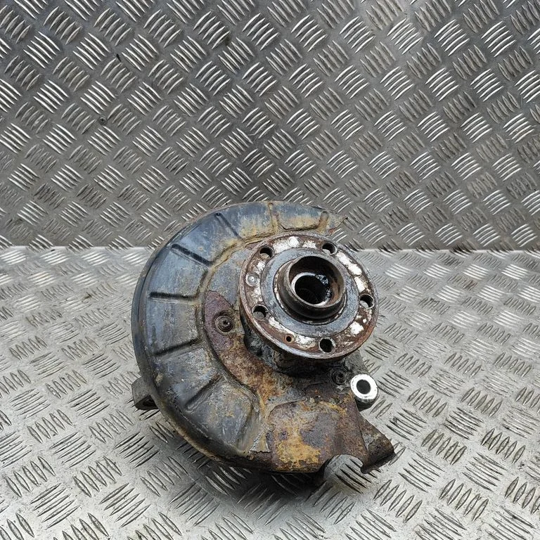 Front wheel hub – Volkswagen Passat CC (2008-2016)