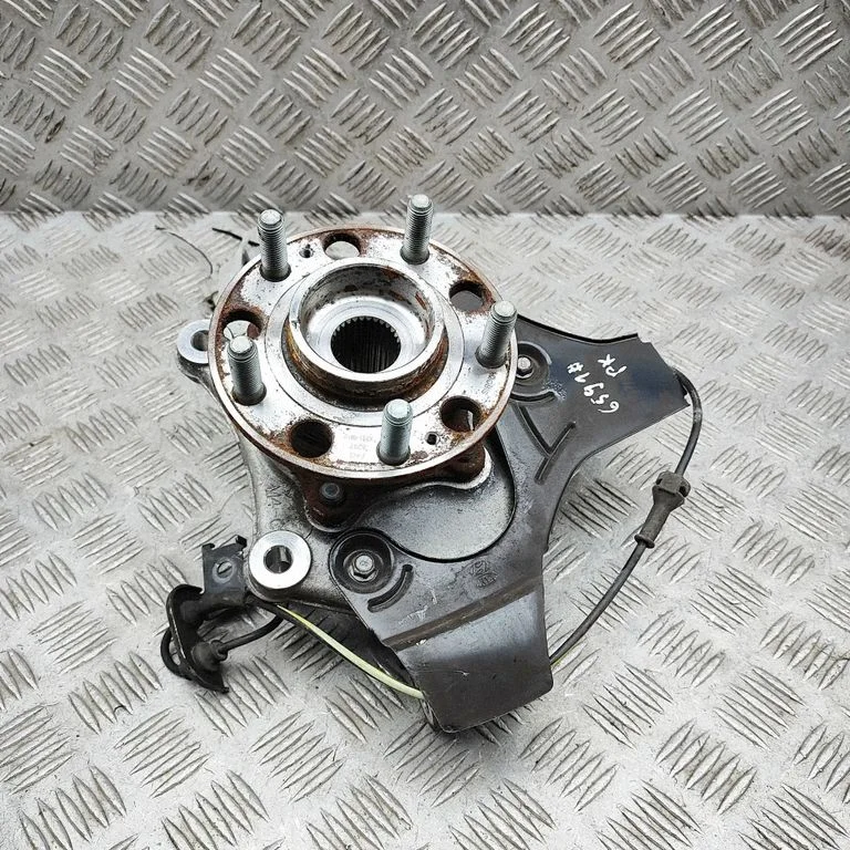 Front wheel hub 51710GI100